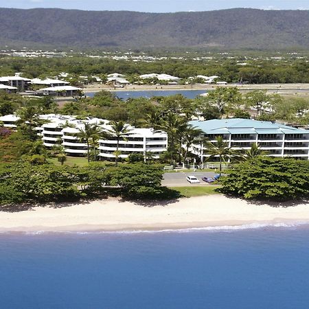 Roydon Beachfront Apartments Trinity Beach Buitenkant foto