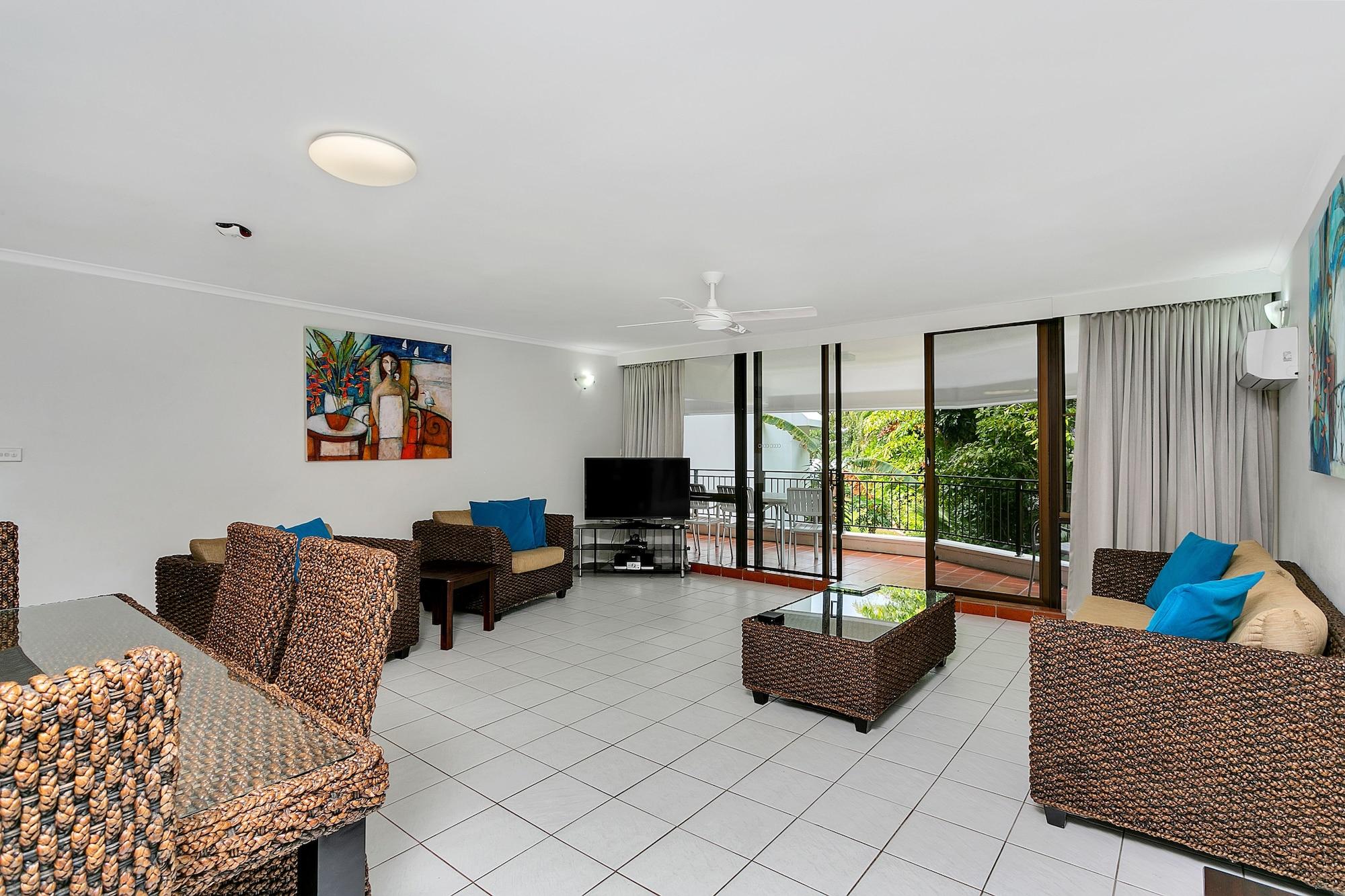 Roydon Beachfront Apartments Trinity Beach Buitenkant foto